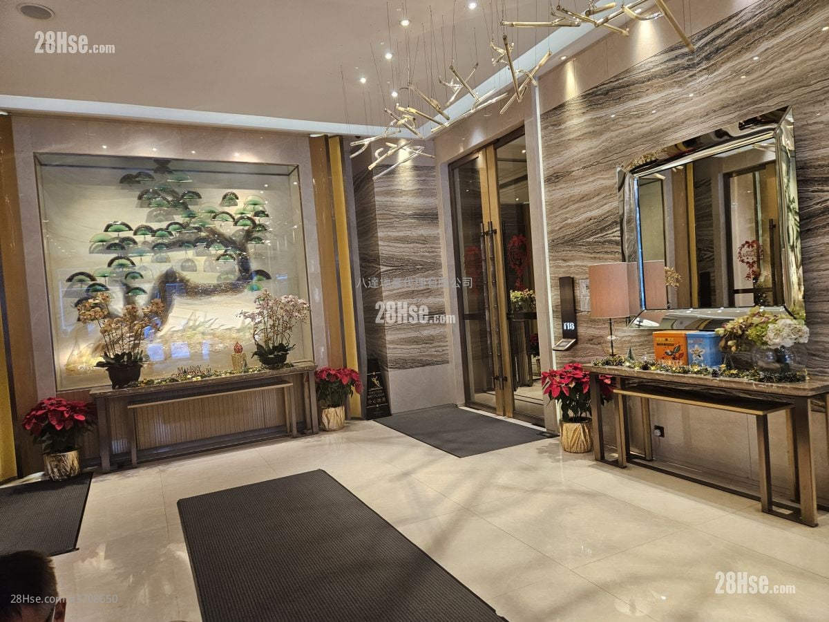 Macpherson Place Sell 2 Bedrooms , 1 Bathroom 555 ft²