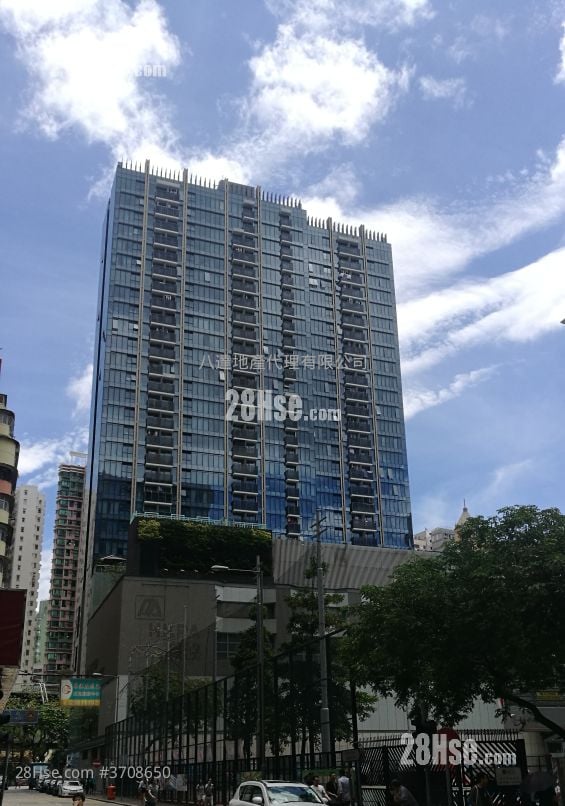 Macpherson Place Sell 2 Bedrooms , 1 Bathroom 555 ft²