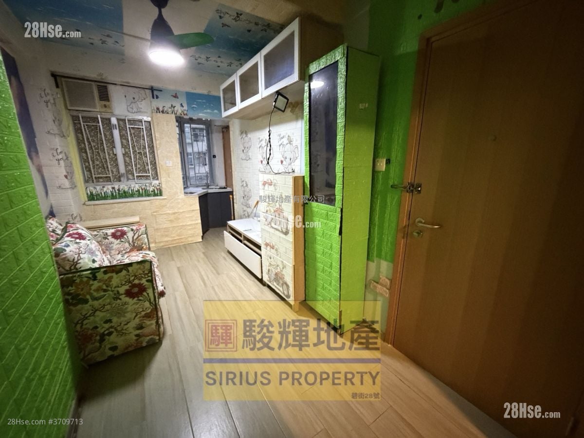 Tung On Court Rental 1 Bedroom , 1 Bathroom 242 ft²