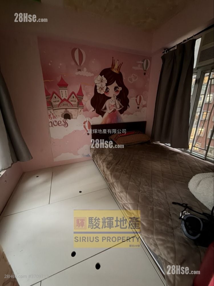 Tung On Court Rental 1 Bedroom , 1 Bathroom 242 ft²