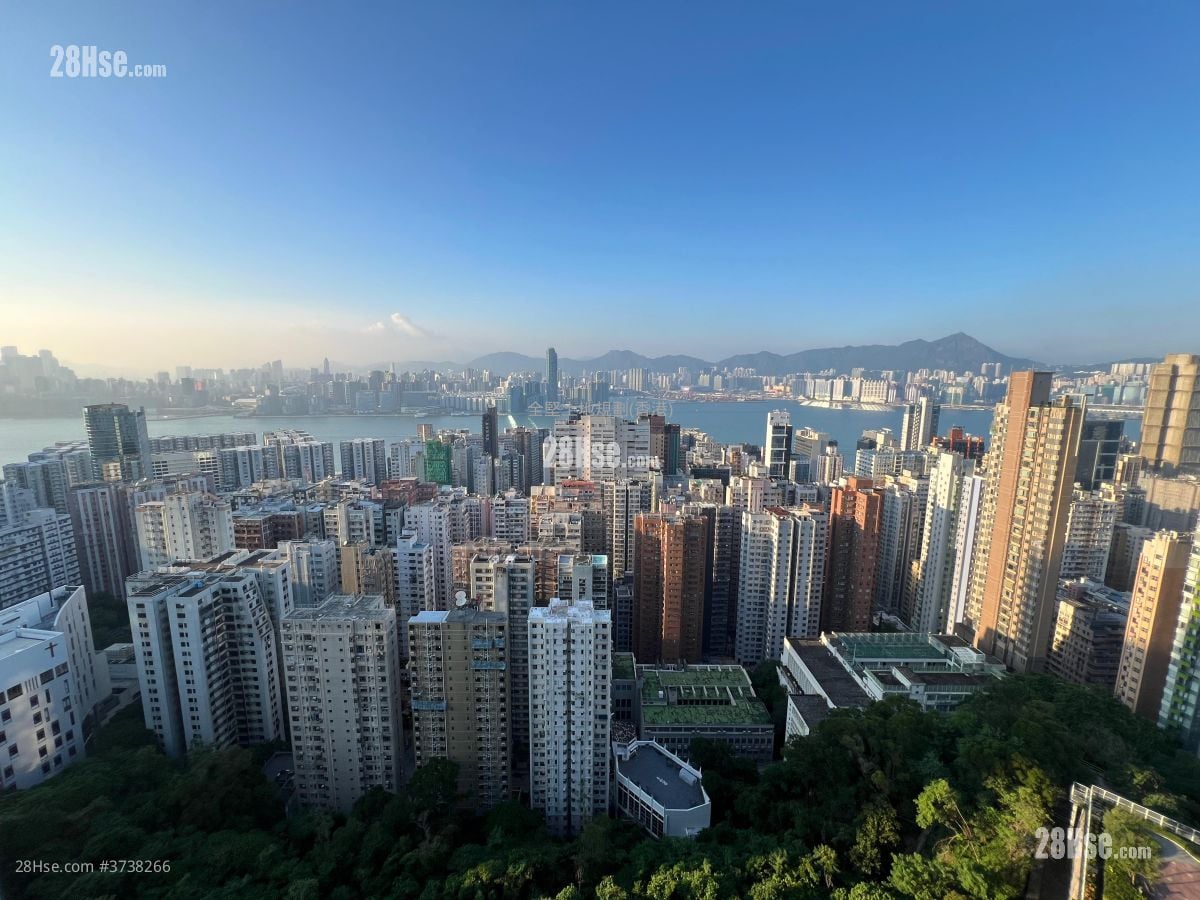 摩天大厦 售盘 4 房 , 2 浴室 1,806 平方尺