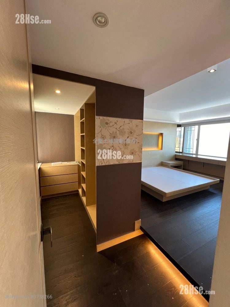 摩天大厦 售盘 4 房 , 2 浴室 1,806 平方尺