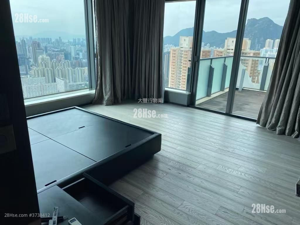 Aria Sell 4 Bedrooms 3,140 ft²