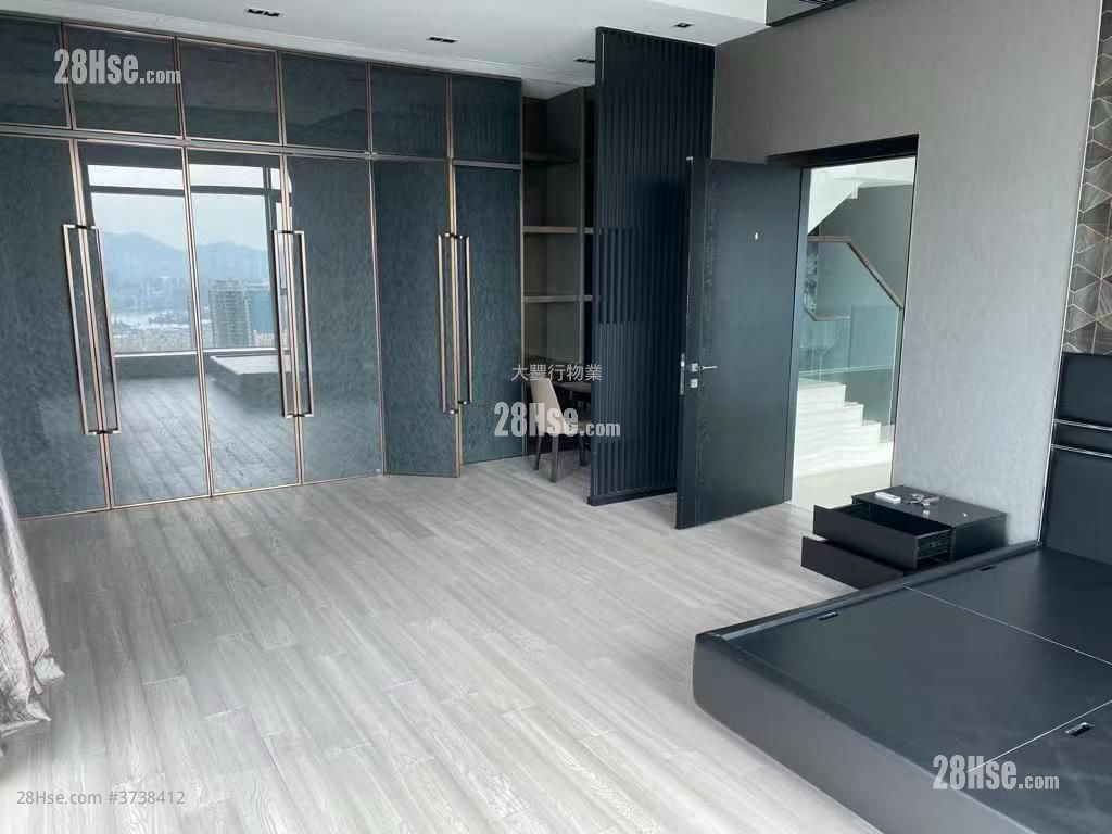 Aria Sell 4 Bedrooms 3,140 ft²