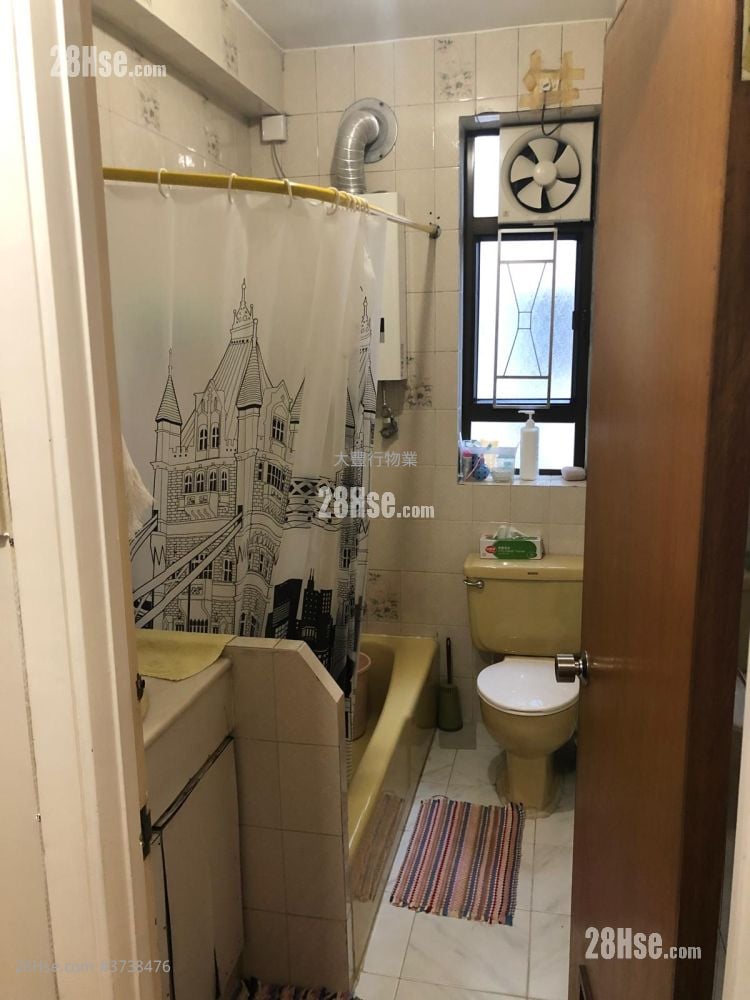 翠华大厦 售盘 3 房 , 2 浴室 1,561 平方尺