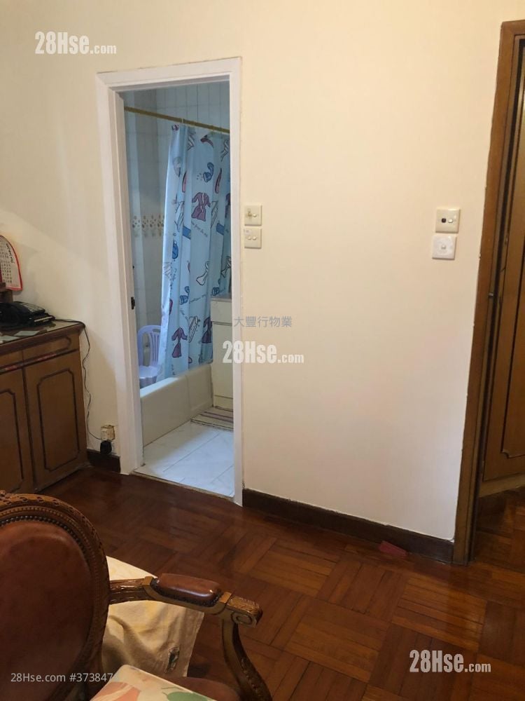 翠华大厦 售盘 3 房 , 2 浴室 1,561 平方尺