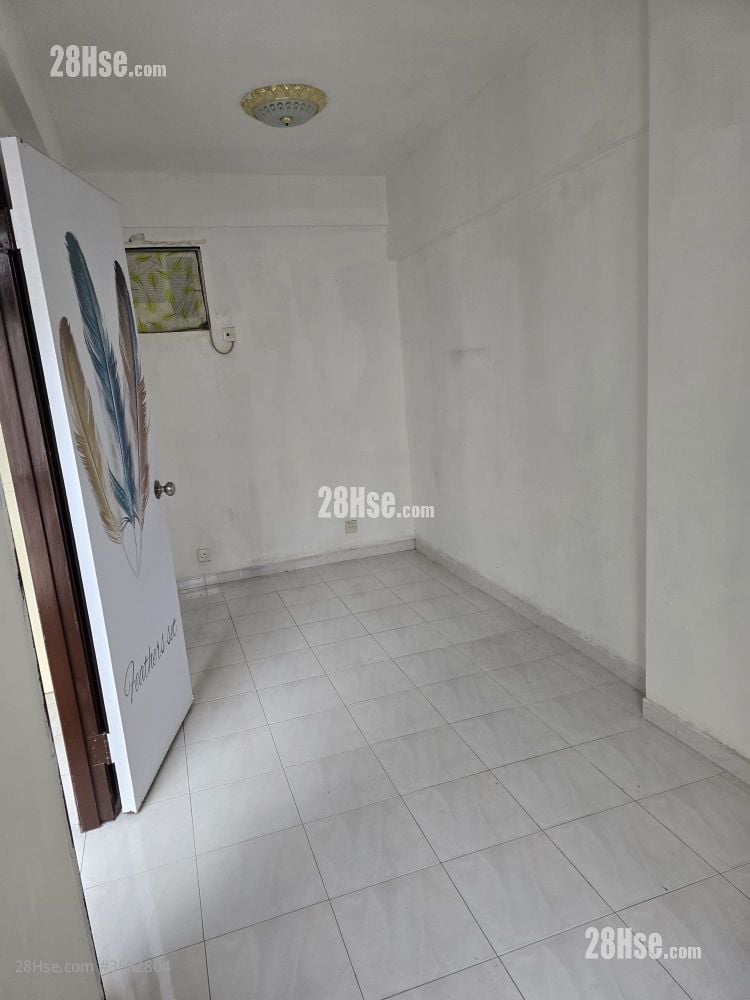 Tung Wai Garden Sell 1 Bedroom , 1 Bathroom 318 ft²