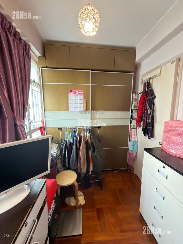 Sunny Court Sell 1 Bedroom , 1 Bathroom 253 ft²