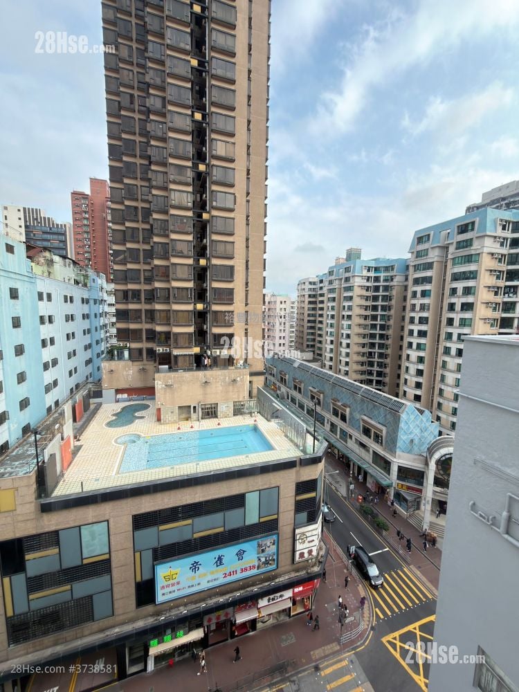 Sunny Court Sell 1 Bedroom , 1 Bathroom 253 ft²