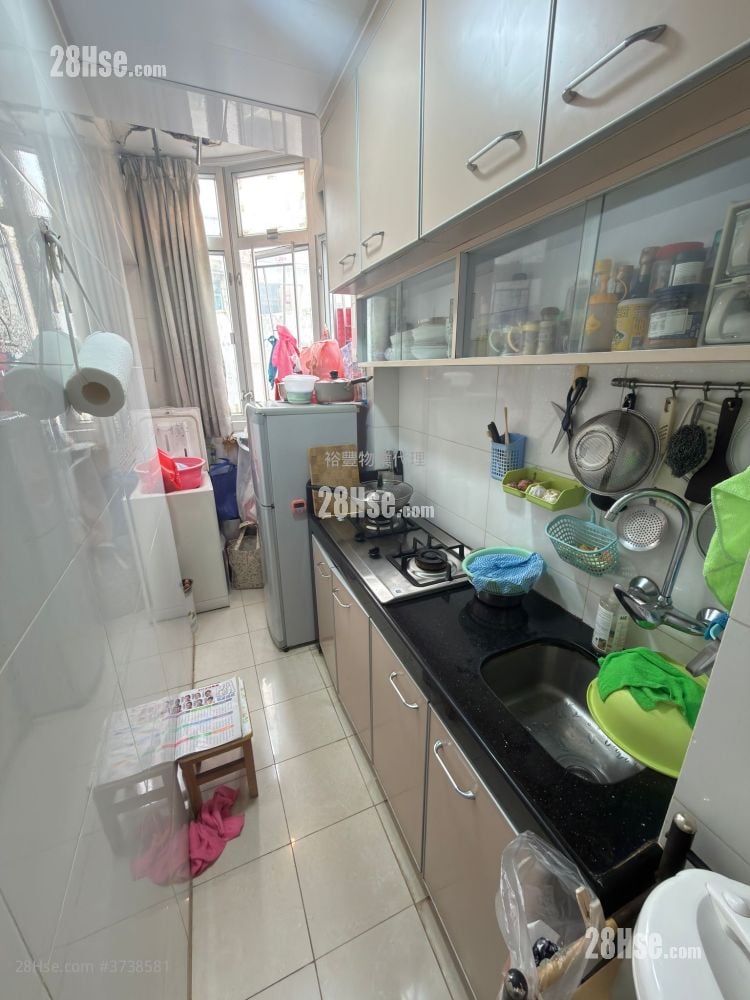 Sunny Court Sell 1 Bedroom , 1 Bathroom 253 ft²