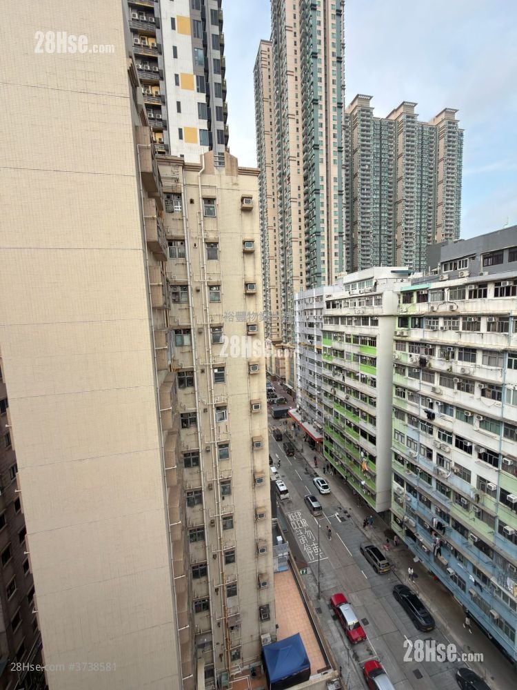 Sunny Court Sell 1 Bedroom , 1 Bathroom 253 ft²