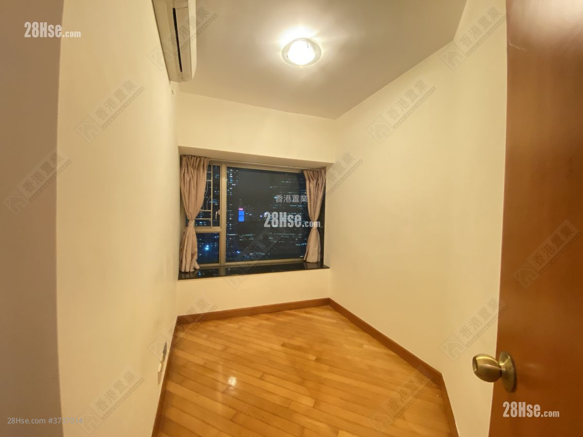 擎天半島 售盤 3 房 , 2 浴室 774 平方呎