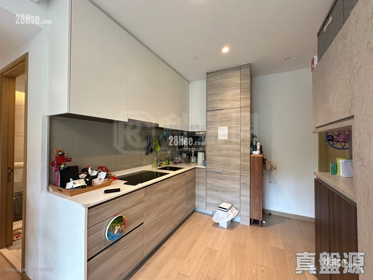 明翹匯 售盤 3 房 , 1 浴室 566 平方呎