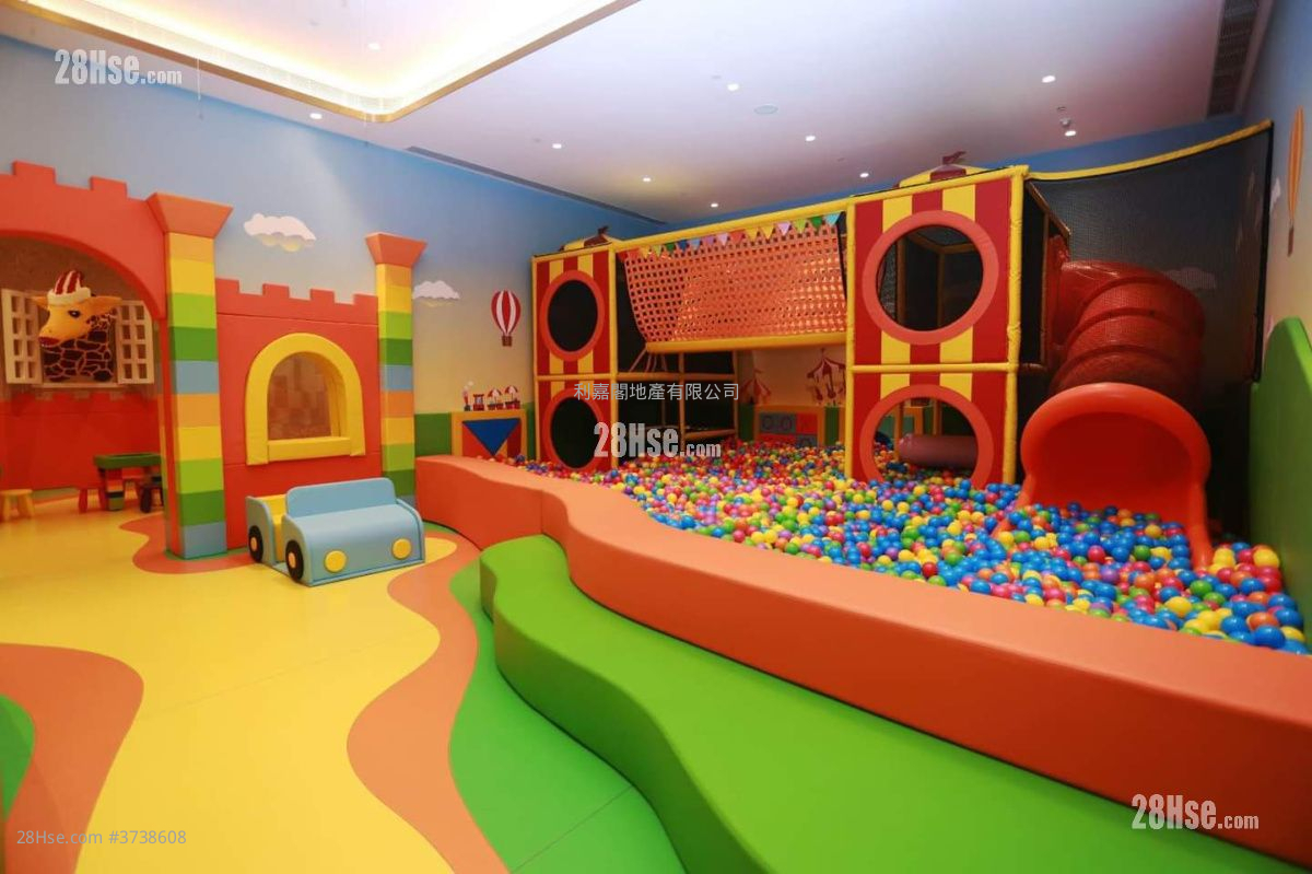 明翹匯 售盤 3 房 , 1 浴室 566 平方呎