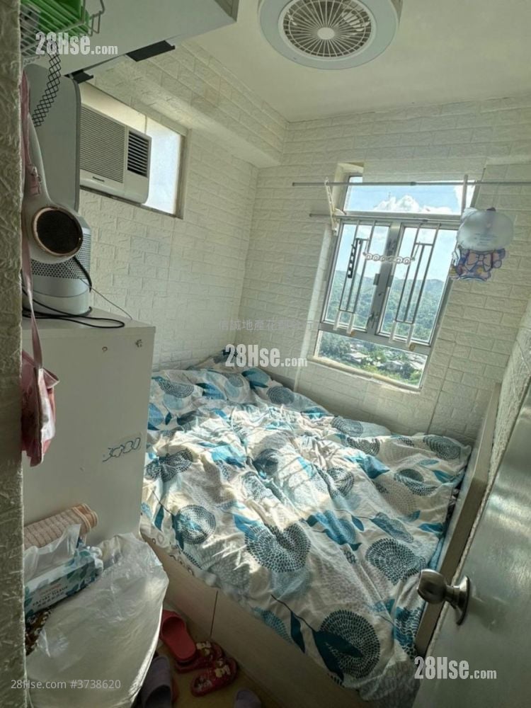Tsui Lai Garden Sell 2 Bedrooms , 1 Bathroom 427 ft²