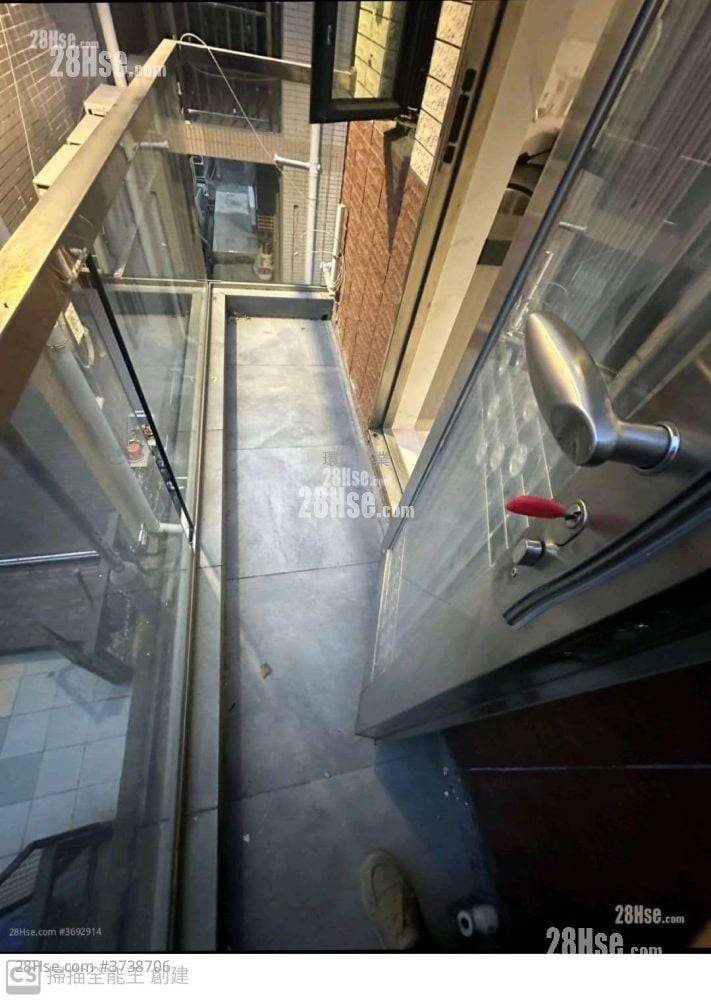 村屋 租盘 90 平方尺