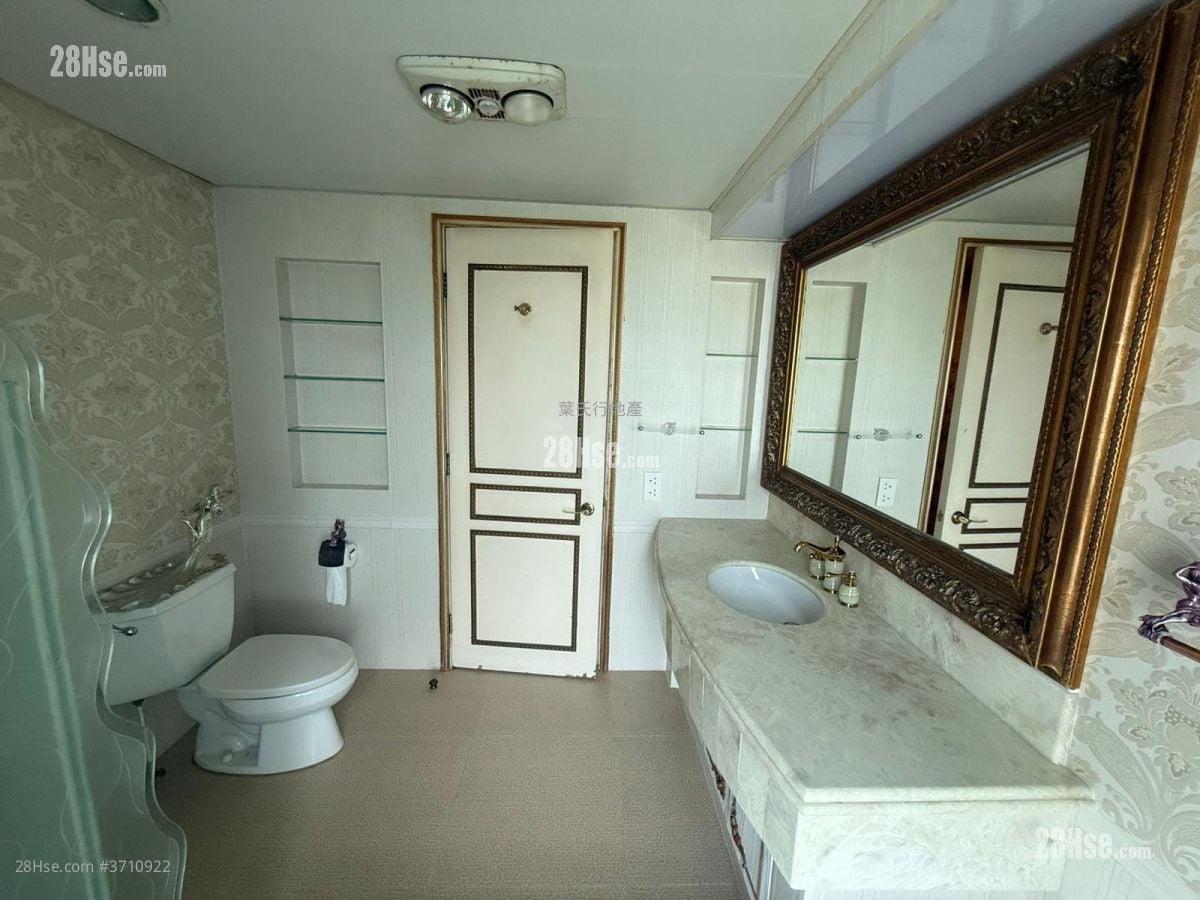 Palatial Coast Sell 3 Bedrooms , 2 Bathrooms 1,187 ft²