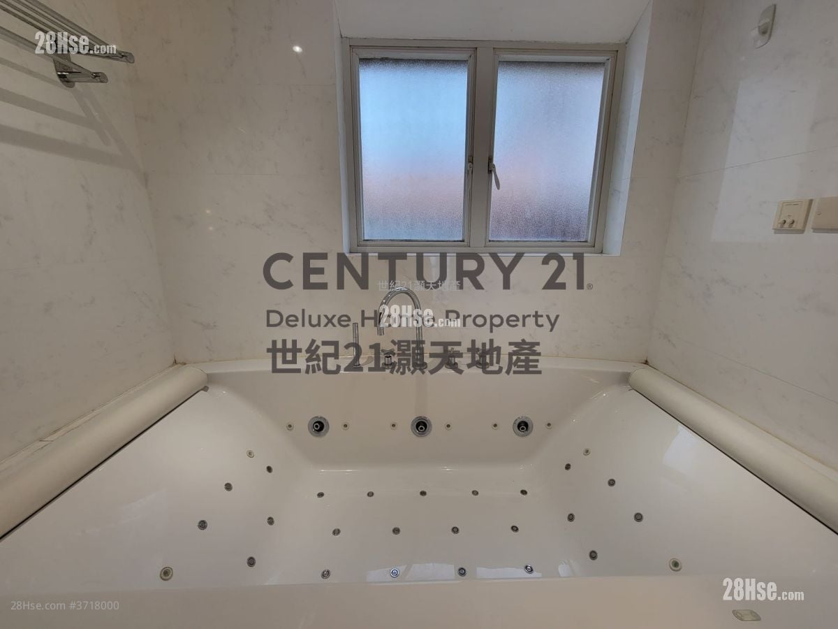 比华利山别墅 售盘 5+ 房 , 2 浴室 2,047 平方尺