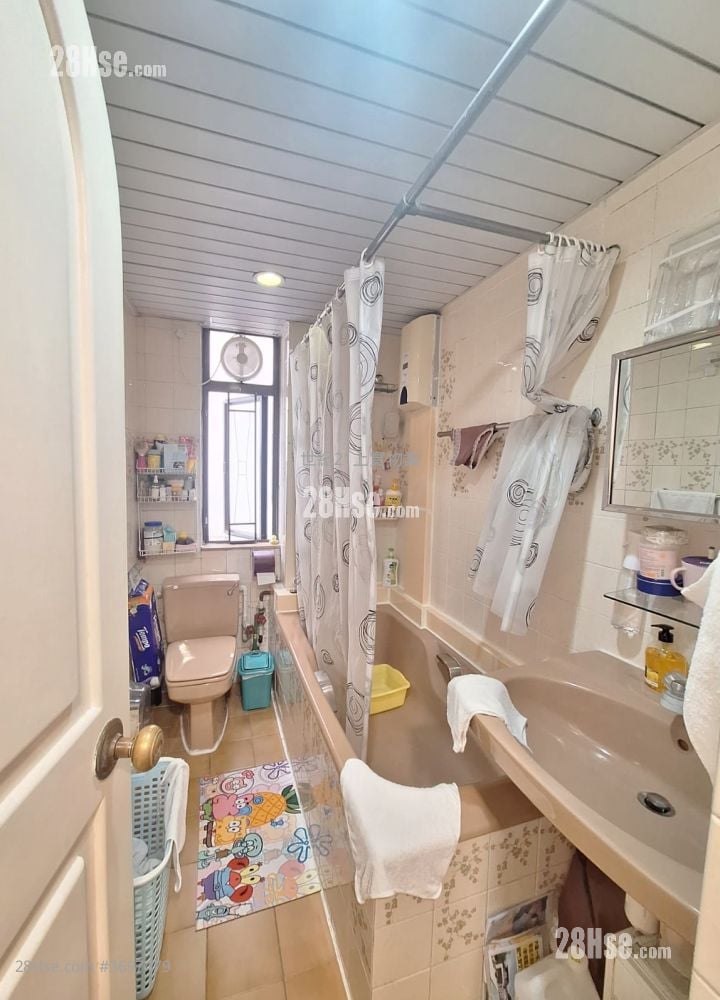 Wistaria Road Sell 3 Bedrooms , 2 Bathrooms 1,276 ft²