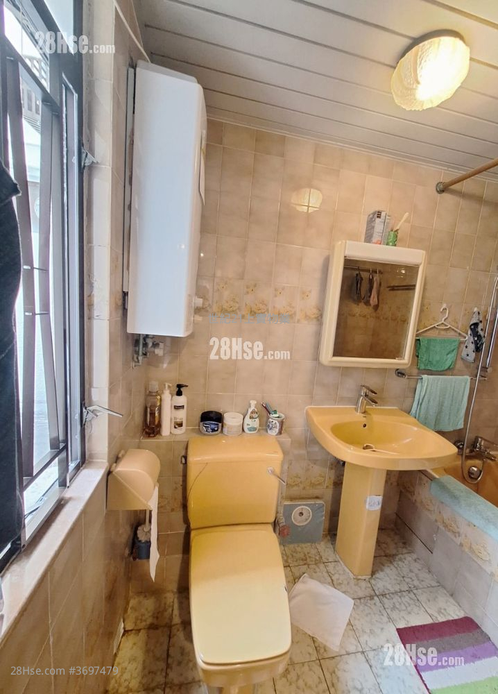 Wistaria Road Sell 3 Bedrooms , 2 Bathrooms 1,276 ft²