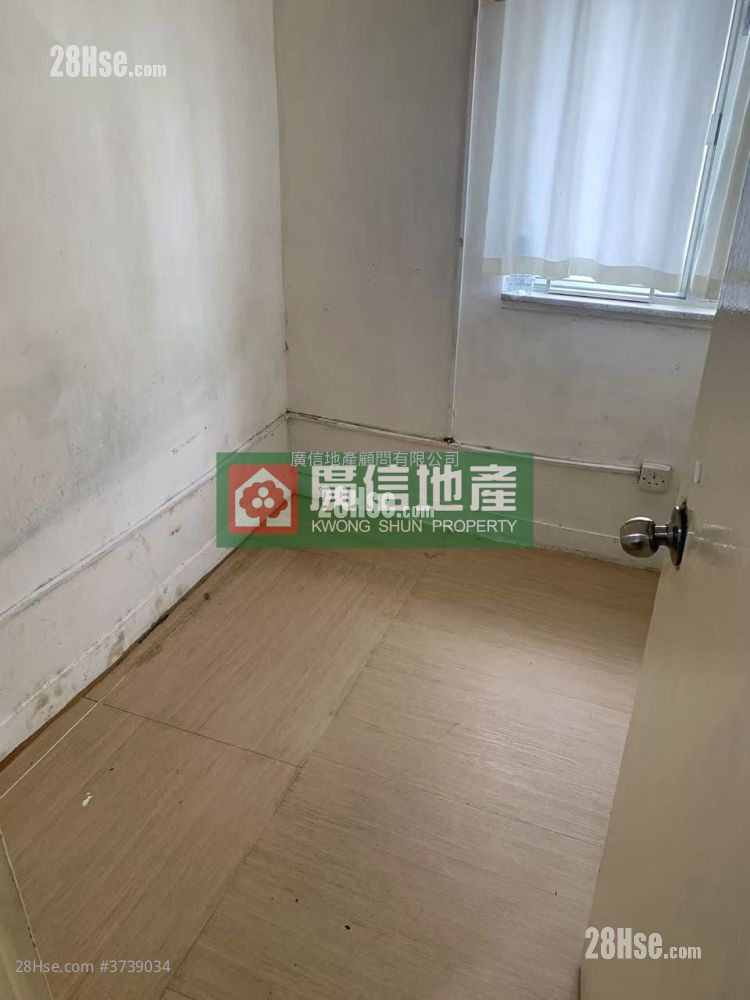 好世界洋樓 租盤 3 房 , 1 浴室 376 平方呎