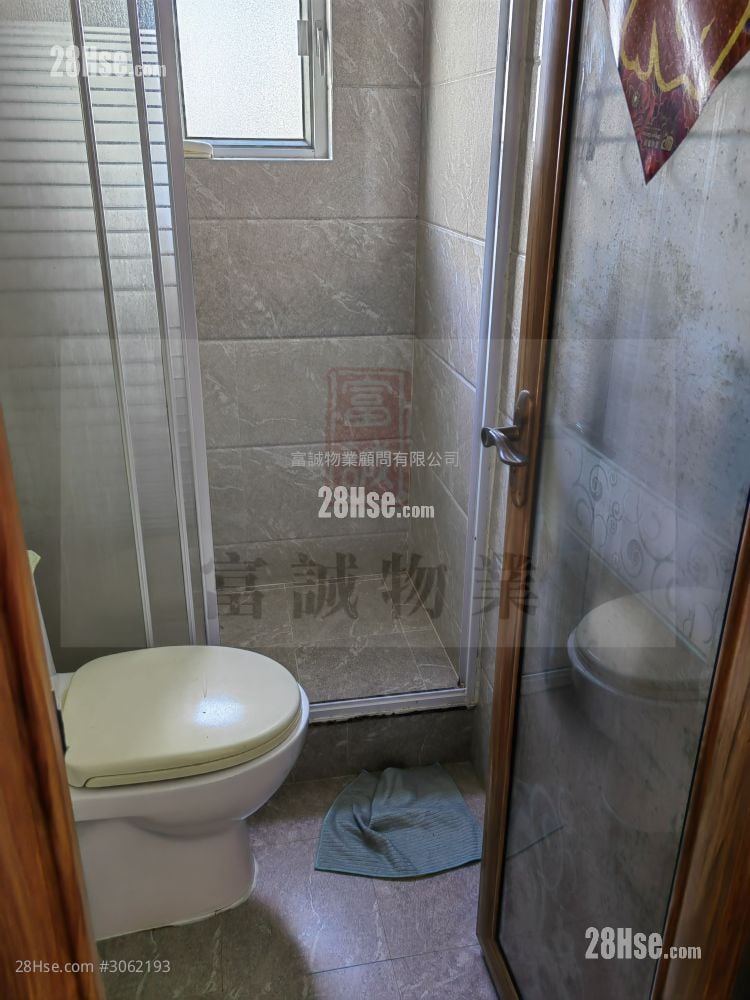 康田苑 售盘 2 房 , 1 浴室 400 平方尺