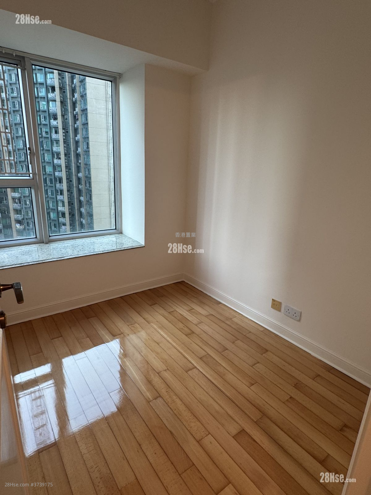 泓景臺 租盤 3 房 , 2 浴室 735 平方呎