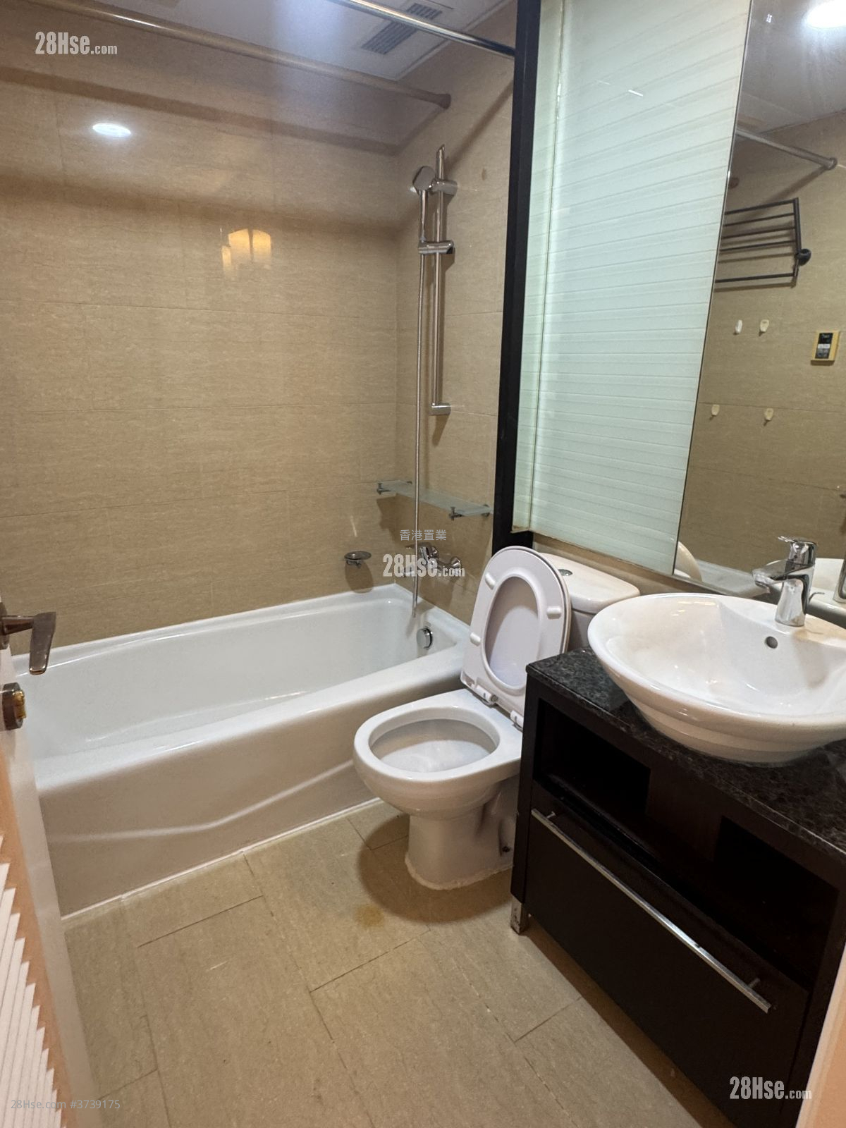 泓景臺 租盤 3 房 , 2 浴室 735 平方呎