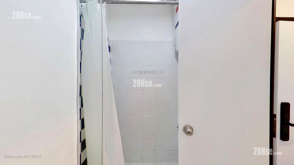 浴室: 永樂街113-115號 租盤 開放式間隔 , 1 浴室 210 平方呎