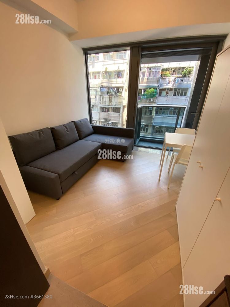 Novum West Sell Studio , 1 Bathroom 225 ft²