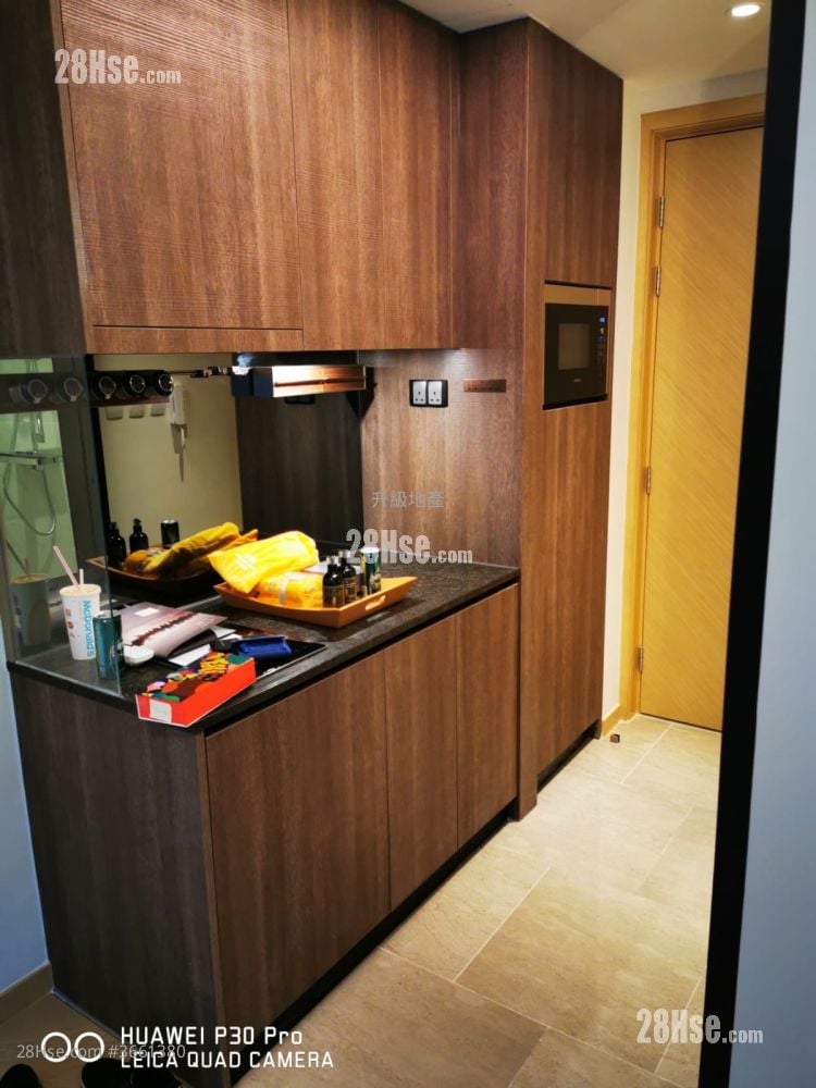 Novum West Sell Studio , 1 Bathroom 225 ft²