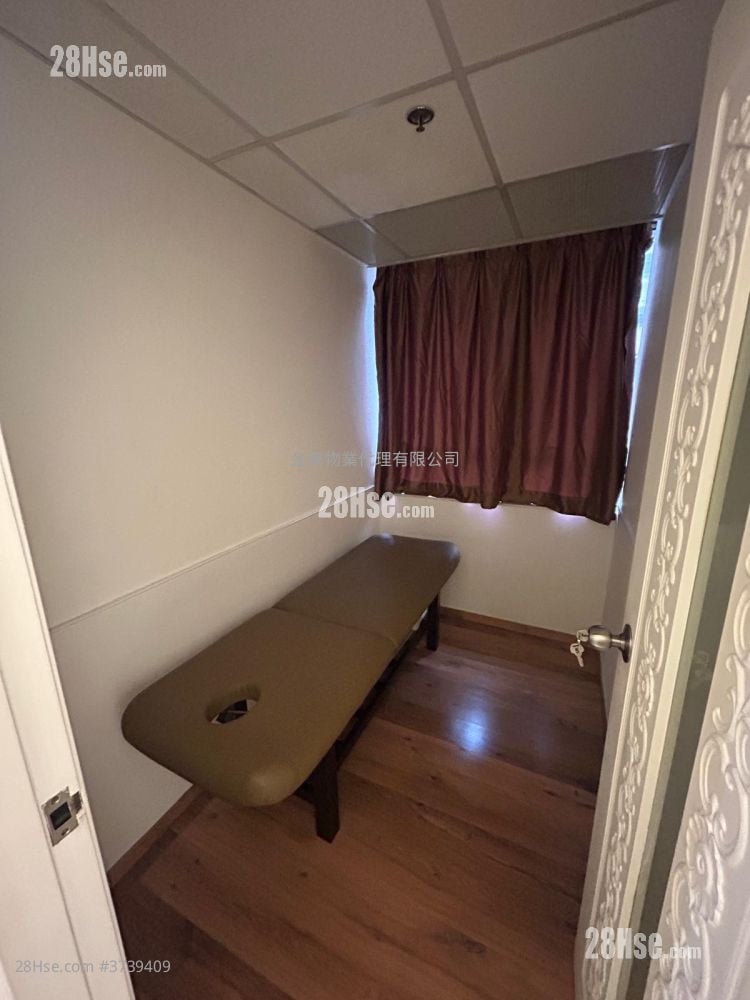Chung Wai Commercial Building Rental 5+ Bedrooms , 2 Toilets