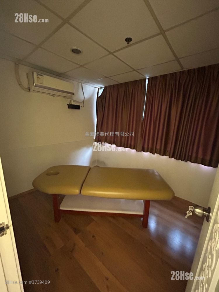 Chung Wai Commercial Building Rental 5+ Bedrooms , 2 Toilets