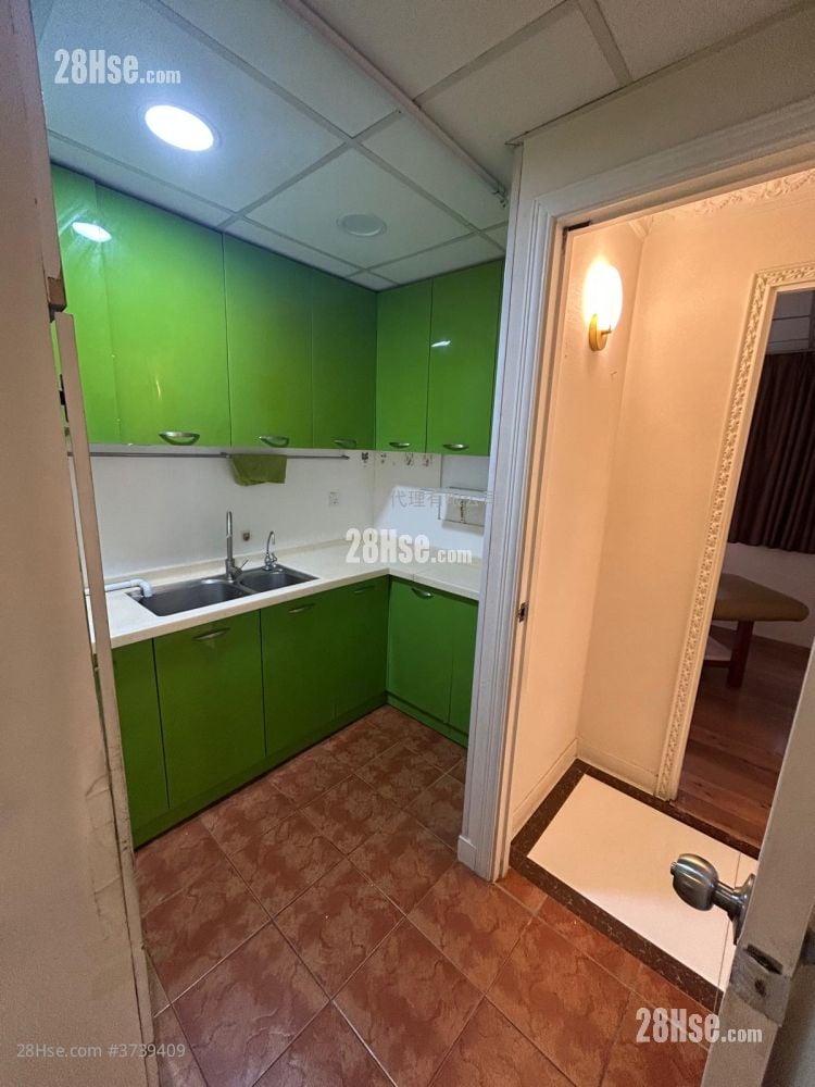 Chung Wai Commercial Building Rental 5+ Bedrooms , 2 Toilets