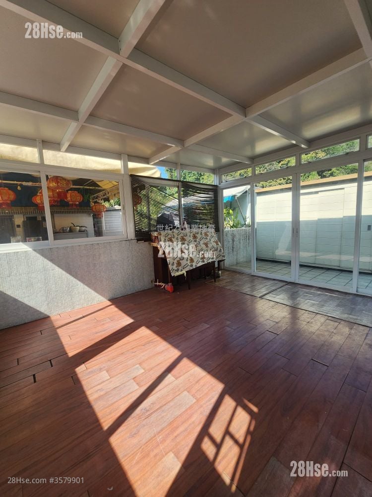 South Hill Villa Sell 3 Bedrooms , 2 Bathrooms