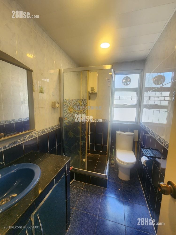 South Hill Villa Sell 3 Bedrooms , 2 Bathrooms