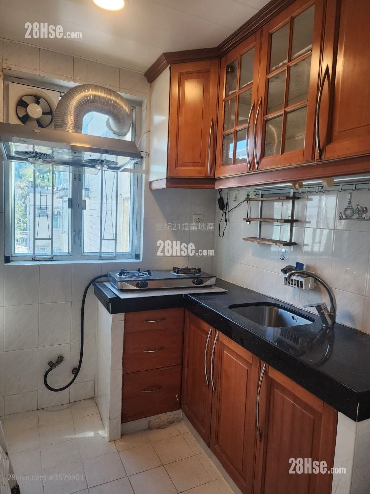 South Hill Villa Sell 3 Bedrooms , 2 Bathrooms