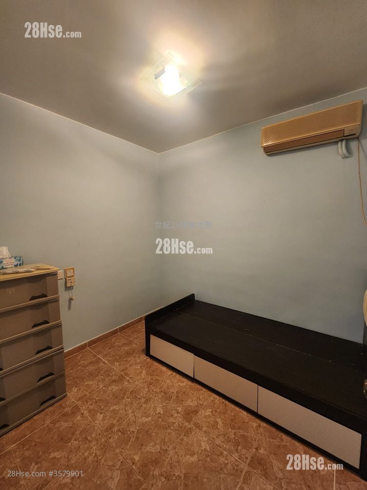 South Hill Villa Sell 3 Bedrooms , 2 Bathrooms