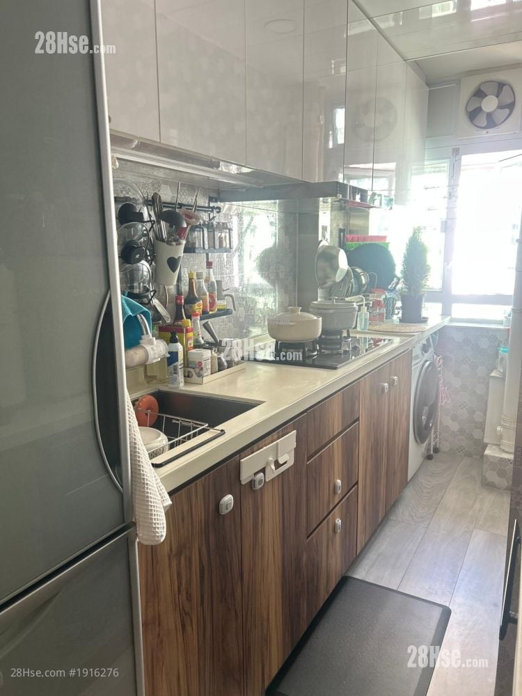 Tsui Ping (North) Estate Sell 3 Bedrooms , 1 Bathroom 494 ft²