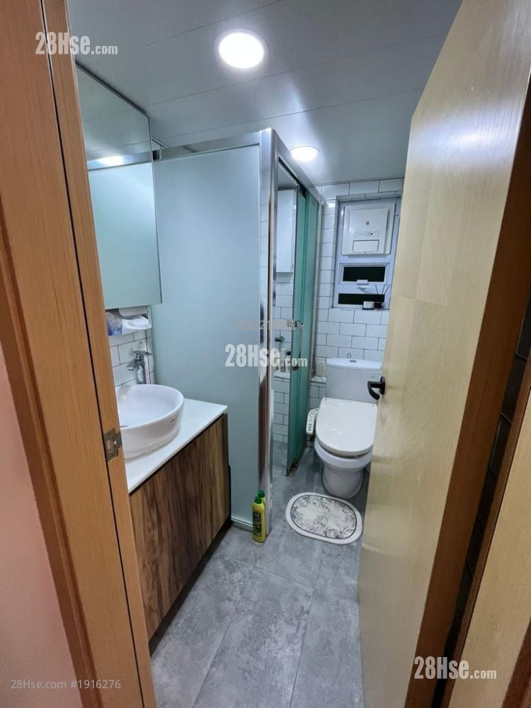 Tsui Ping (North) Estate Sell 3 Bedrooms , 1 Bathroom 494 ft²