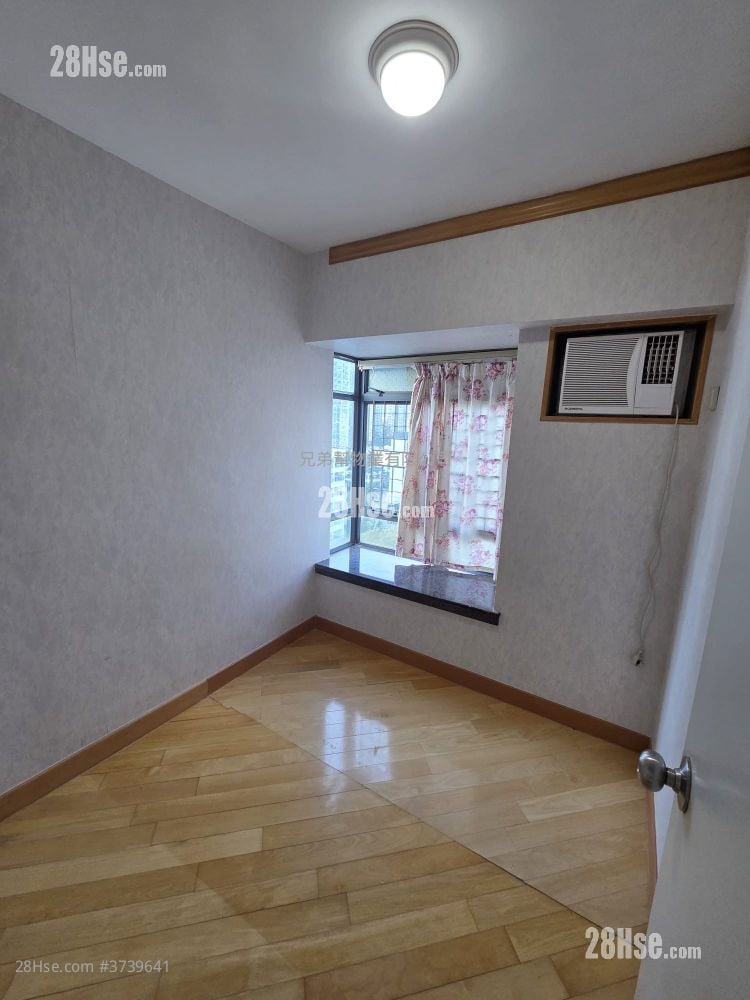 Lagoon Court Rental 3 Bedrooms , 1 Bathroom 598 ft²