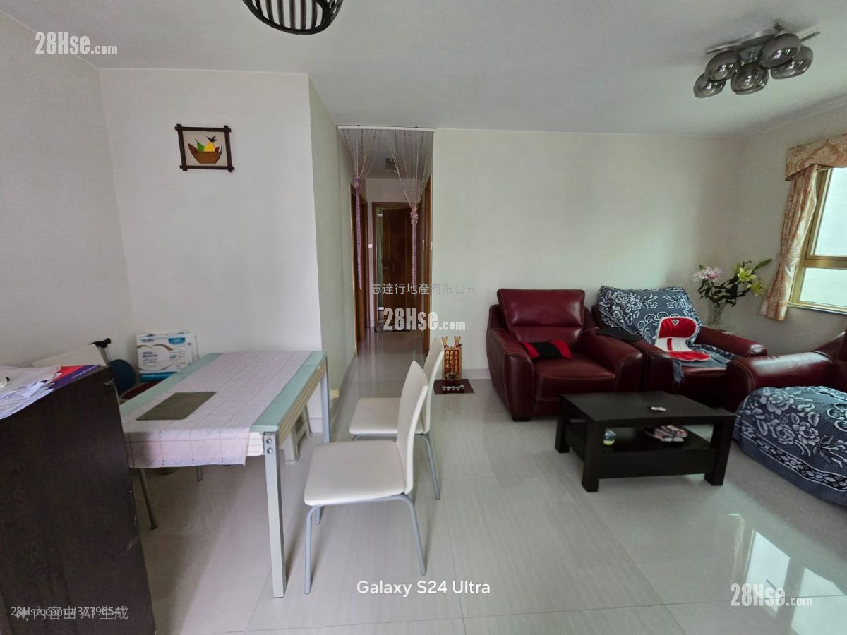 村屋 售盤 3 房 , 1 浴室 700 平方呎