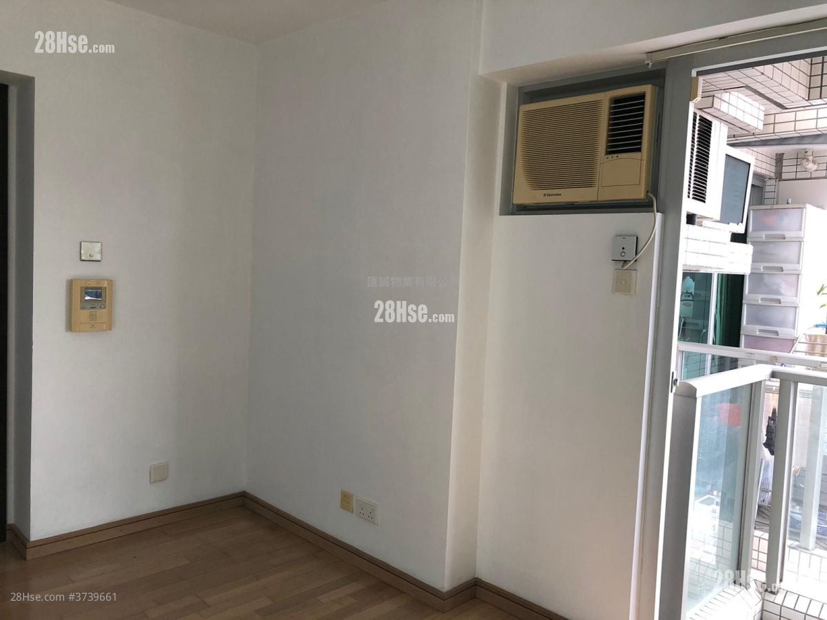 Grand Waterfront Sell 2 Bedrooms , 1 Bathroom 361 ft²