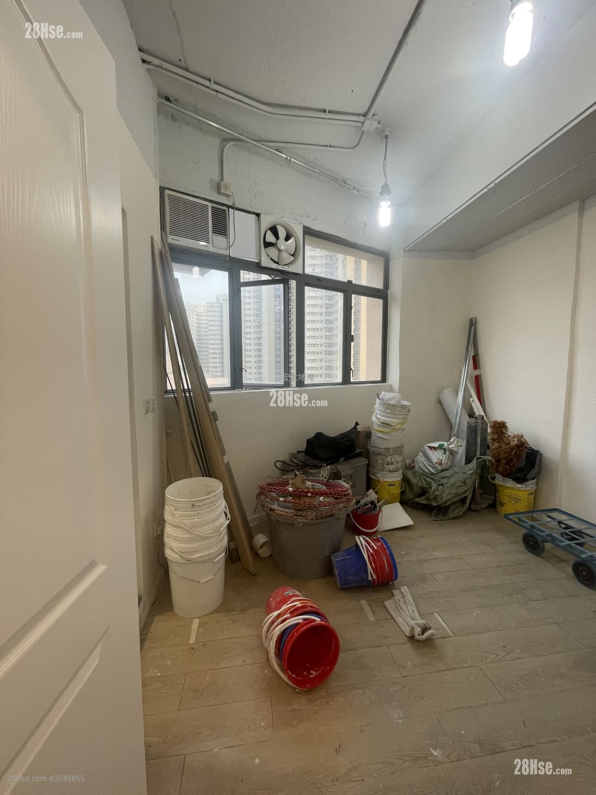 利森工業大廈 租盤 150 平方呎