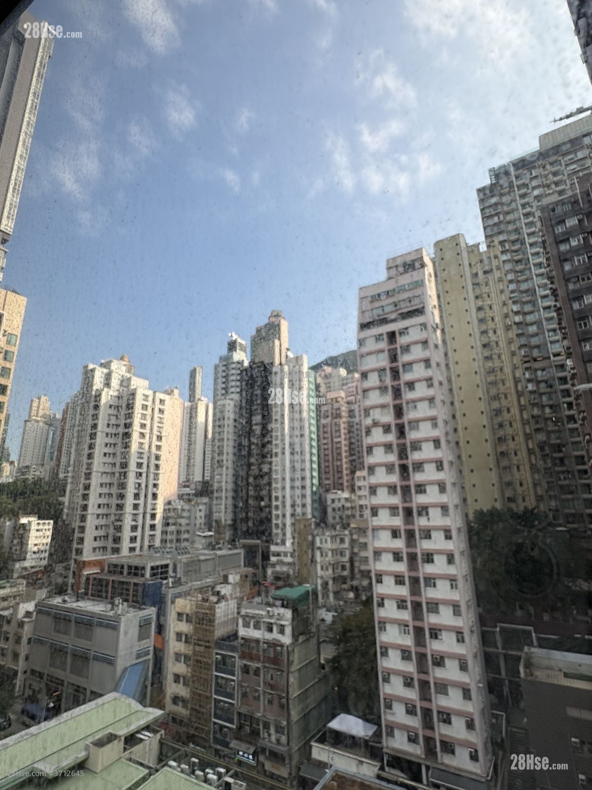 Chun King Court Sell 2 Bedrooms , 1 Bathroom 464 ft²