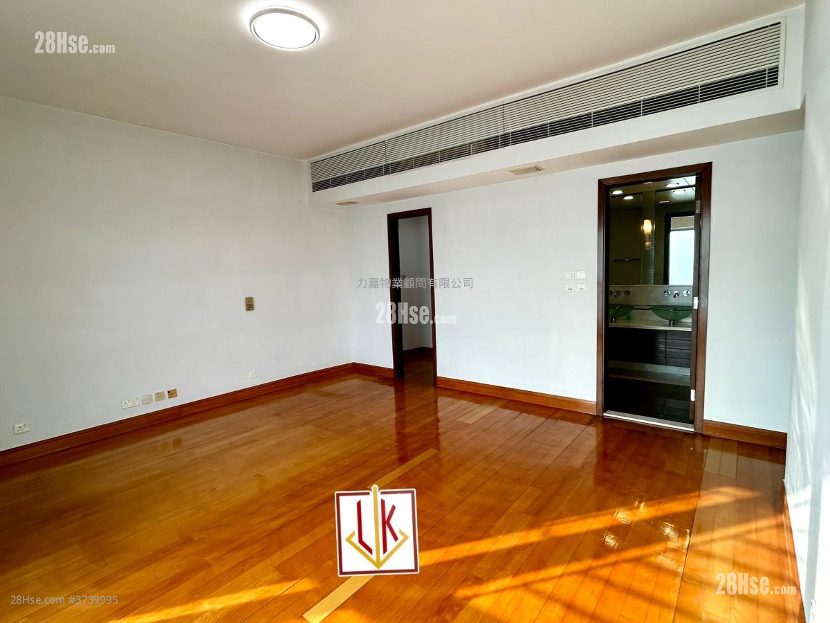 君臨天下 租盤 4 房 , 3 浴室 2,334 平方呎