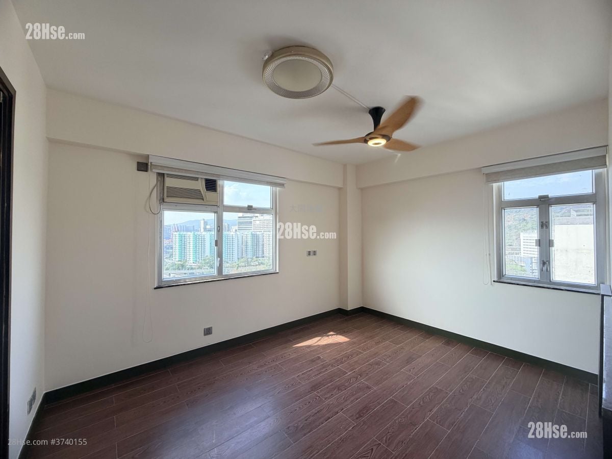 美孚新邨 售盘 3 房 , 3 浴室 859 平方尺