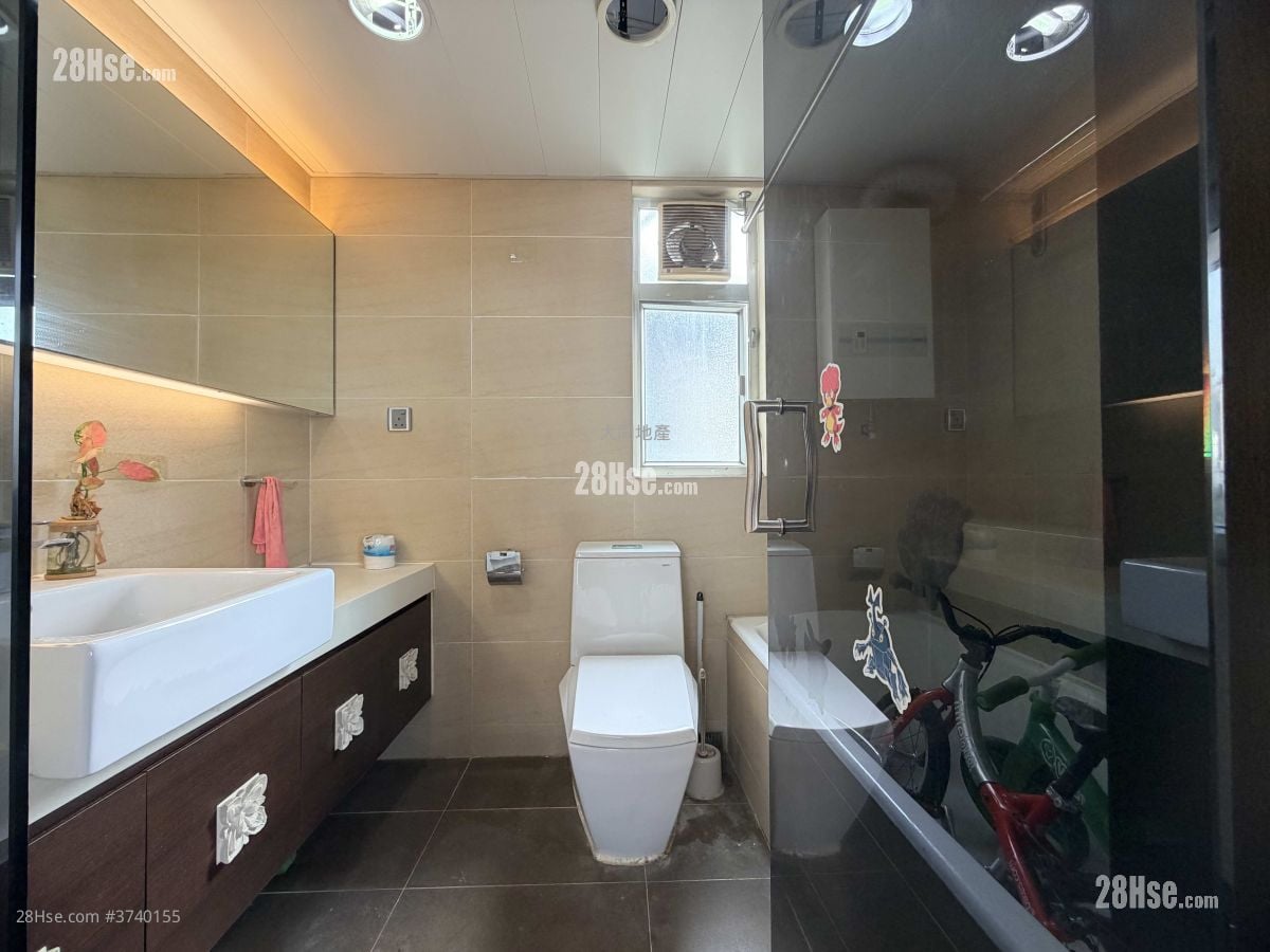 美孚新邨 售盘 3 房 , 3 浴室 859 平方尺