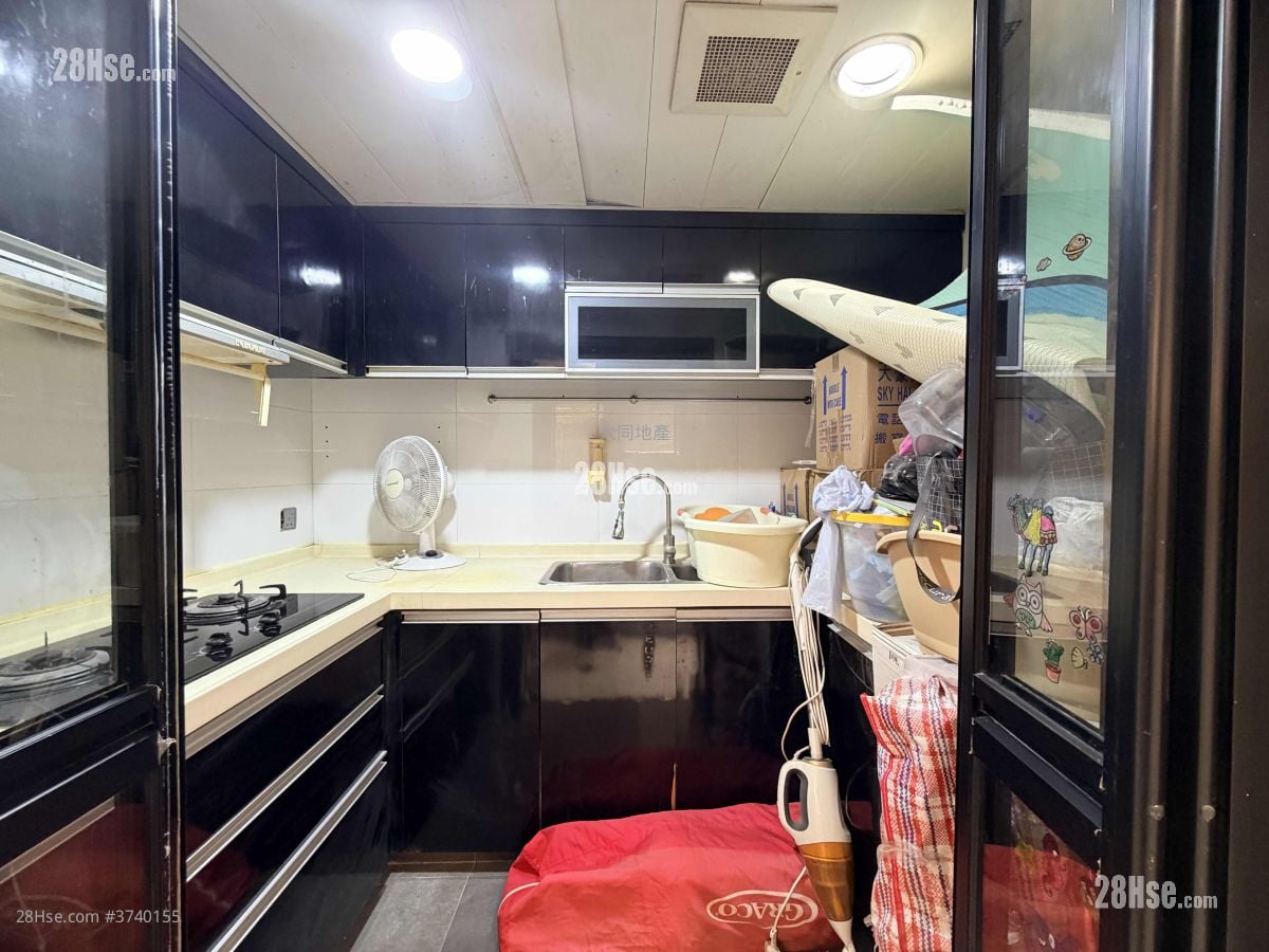 美孚新邨 售盘 3 房 , 3 浴室 859 平方尺