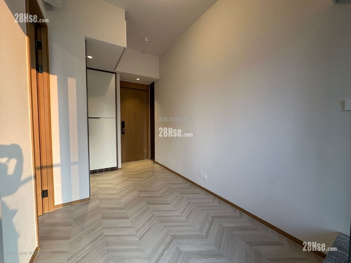 Eight Southpark Sell 1 Bedroom 258 ft²